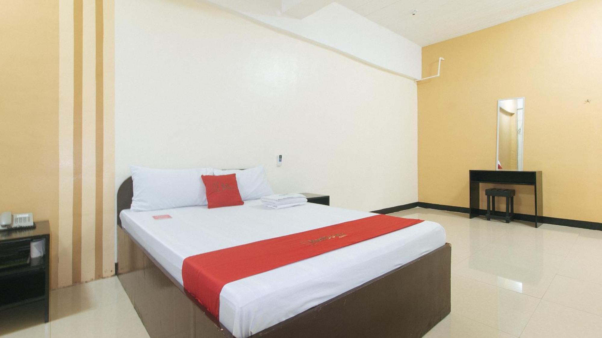 Reddoorz Near Sm City Muntinlupa San Pedro  エクステリア 写真