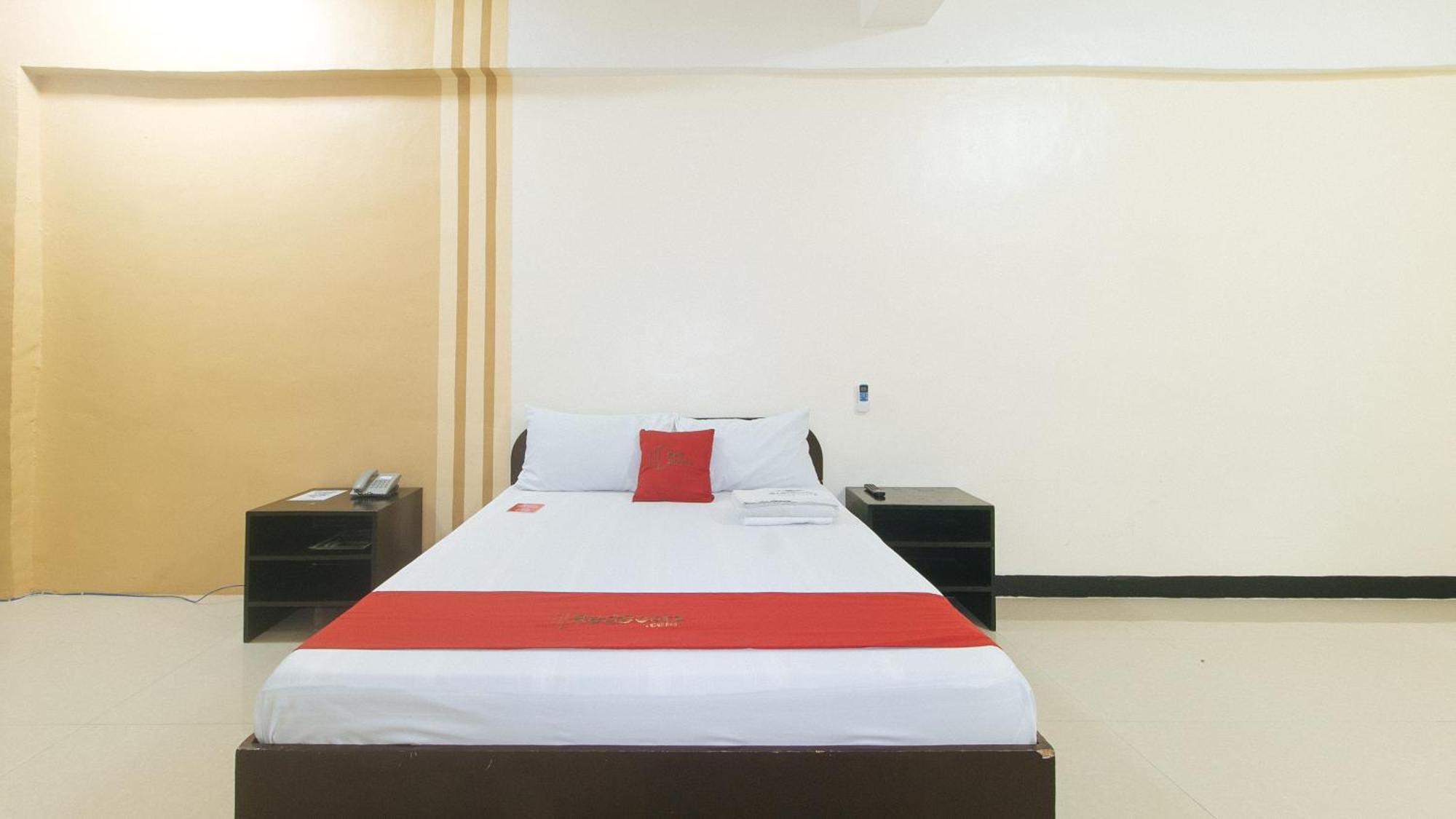 Reddoorz Near Sm City Muntinlupa San Pedro  エクステリア 写真