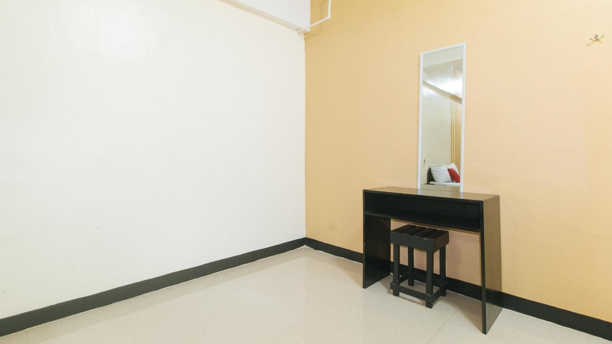 Reddoorz Near Sm City Muntinlupa San Pedro  エクステリア 写真